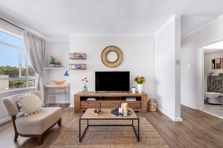 To Let 2 Bedroom Property for Rent in Green Point Western Cape